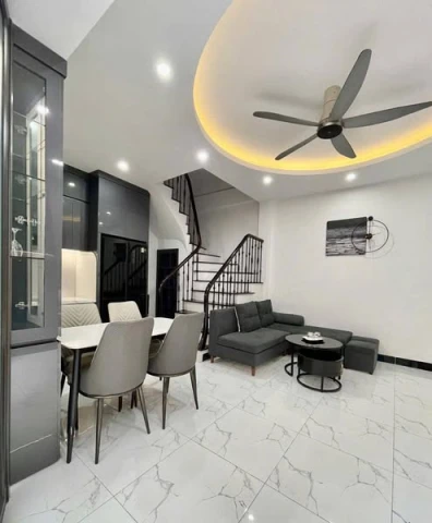 NHÀ ĐẸP MINH KHAI - 5 TẦNG 3 NGỦ - 28M2 - Ô TÔ ĐỖ SÁT NHÀ - HÀNG XÓM TIMES CITY - SỔ ĐỎ HOA HẬU