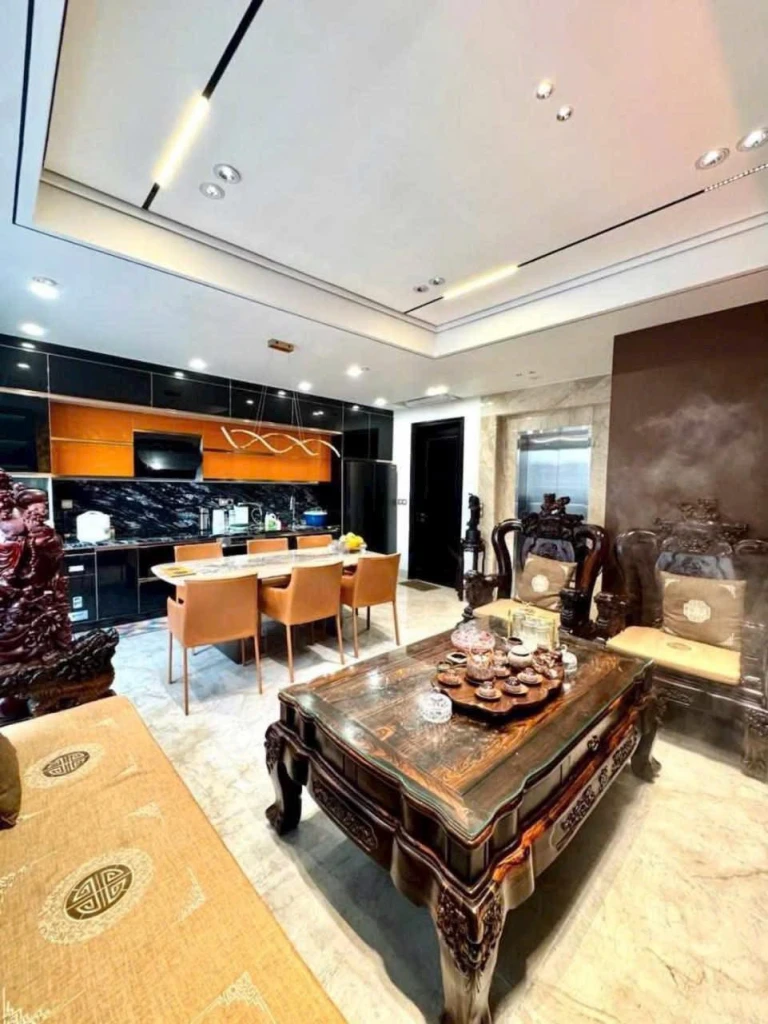SIÊU PHẨM NHÀ ĐẸP - TRUNG TÂM PHỐ NGỌC LÂM - 6 TẦNG THANG MÁY - MẶT TIỀN SIÊU ĐẸP 6.4M NỞ HẬU 6.5M - Ô TÔ VÀO NHÀ - VỊ TRÍ ĐẮC ĐỊA - GẦN TRƯỜNG HỌC - CHUNG CƯ ONE 18- TIỆN ÍCH BẠT NGÀN