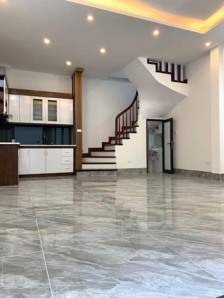 Cho thuê nhà ngõ Cầu Giấy NHÀ MỚI TINH