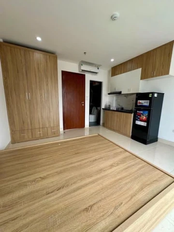 Bán nhà Lạc Long Quân, Tây Hồ. DT 33.4m2, 4 tầng, giá chỉ nhỉnh 6tỷ. Cơ hội vàng sở hữu nhà Hồ Tây
