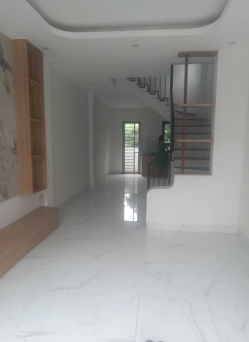 BÁN ĐẤT TẶNG NHÀ 3 TẦNG - KHUÔN ĐẤT VUÔNG ĐÉT - THOÁNG ĐEP