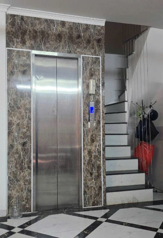 BÁN NHÀ ĐẸP HOÀNG HOA THÁM, NGỌC HÀ, BA ĐÌNH - THANG MÁY - 30M 7 TẦNG 8.6 TỶ