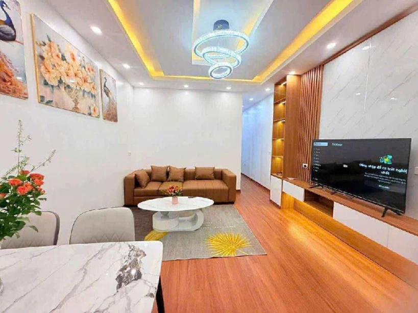 BÁN NHÀ TẬP THỂ TRẦN QUỐC HOÀN, CẦU GIẤY 90M 5.25 TỶ