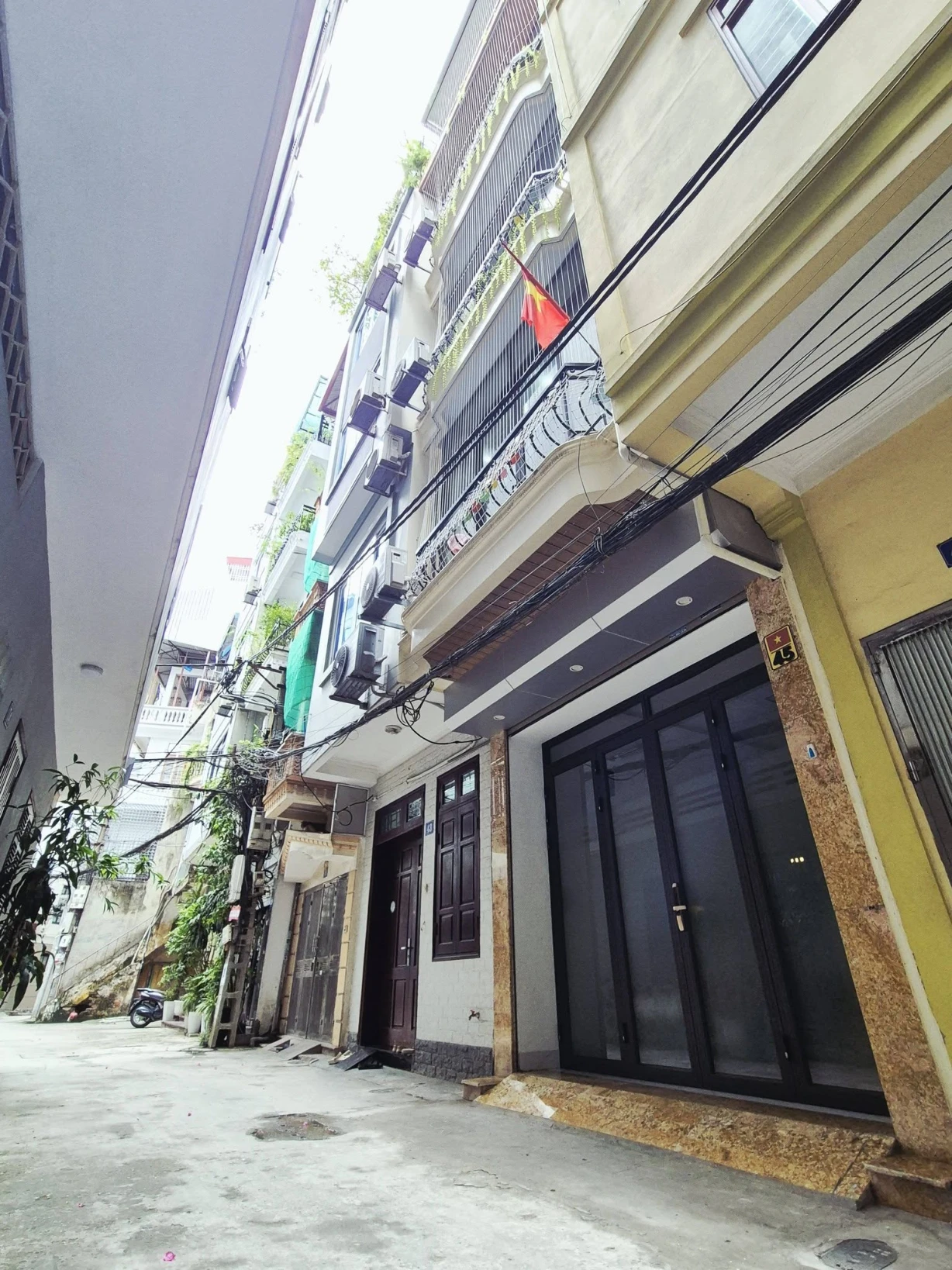 NGÕ 1194, ĐƯỜNG LÁNG, ĐỐNG ĐA-PHÂN LÔ-Ô TÔ-KD:71/76M X4T, MT 6M, GIÁ 24 TỶ.