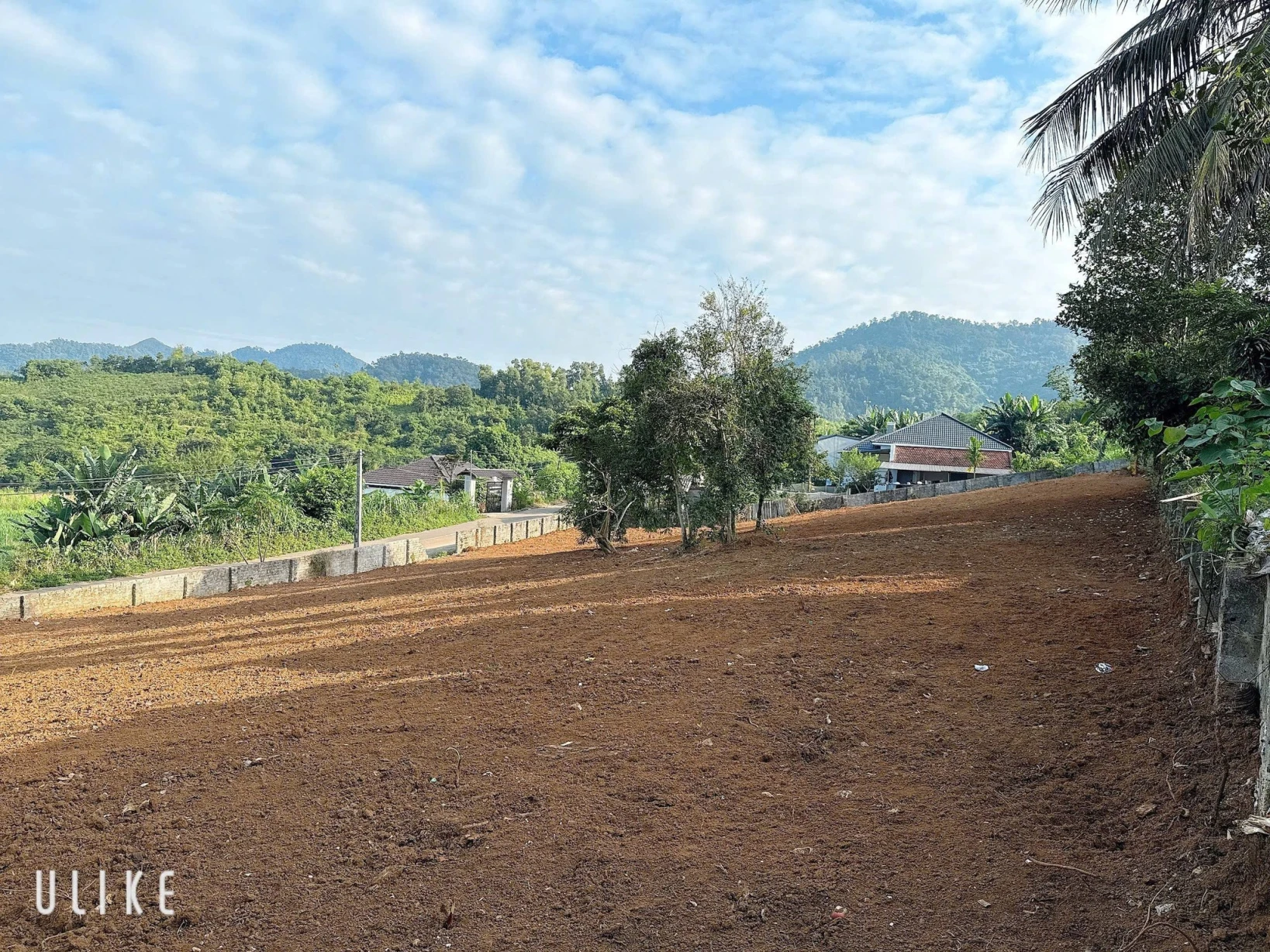 BÁN LÔ ĐẤT CỰC ĐẸP DT 926M2, TẶNG THÊM GẦN 400M2 ĐẤT NGOÀI SỔ, NẰM TRÊN TRỤC CHÍNH BA VÀNH –SUỐI MƠ BA VÌ