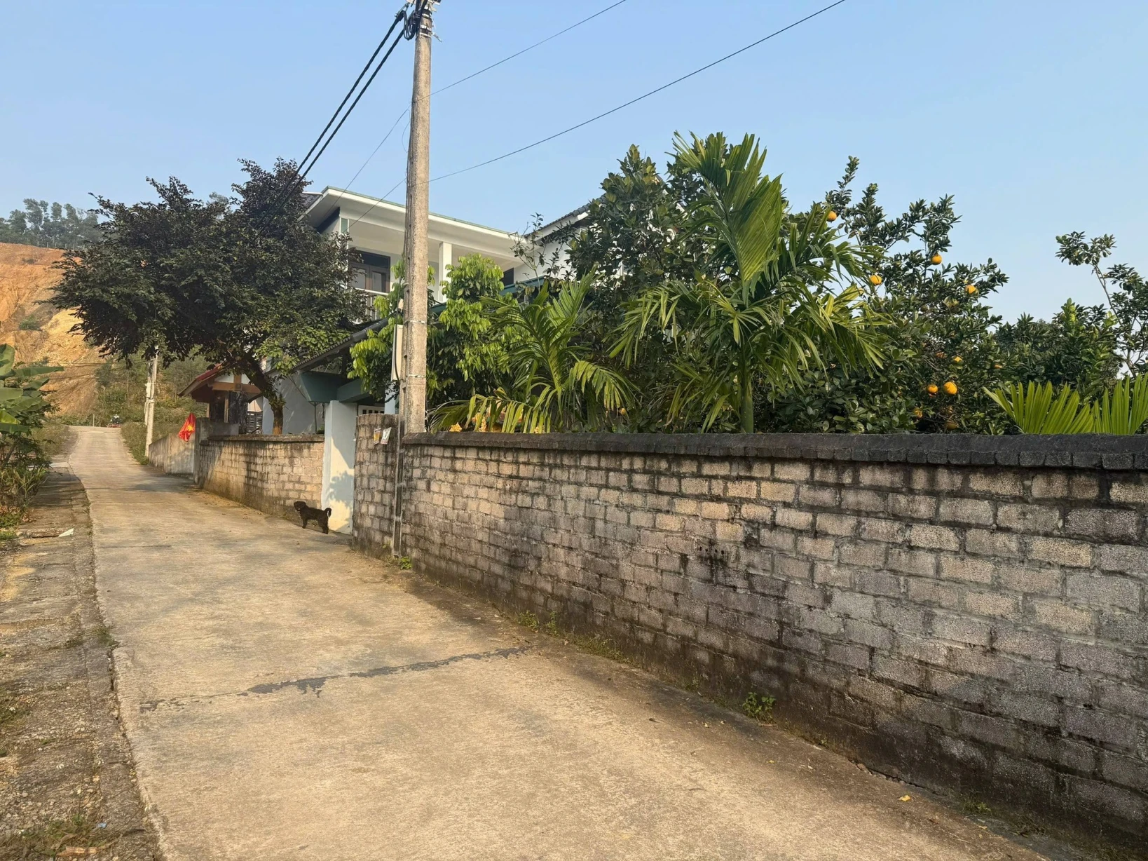 BÁN 150M2 ĐẤT, FULL THỔ CƯ TẠI ĐỒNG CHẰM GẦN TRƯỜNG SQ CHÍNH TRỊ VÀ NHIỀU CÁC KHU QUÂN ĐỘI KHÁC, GIÁ 2XTR/M2