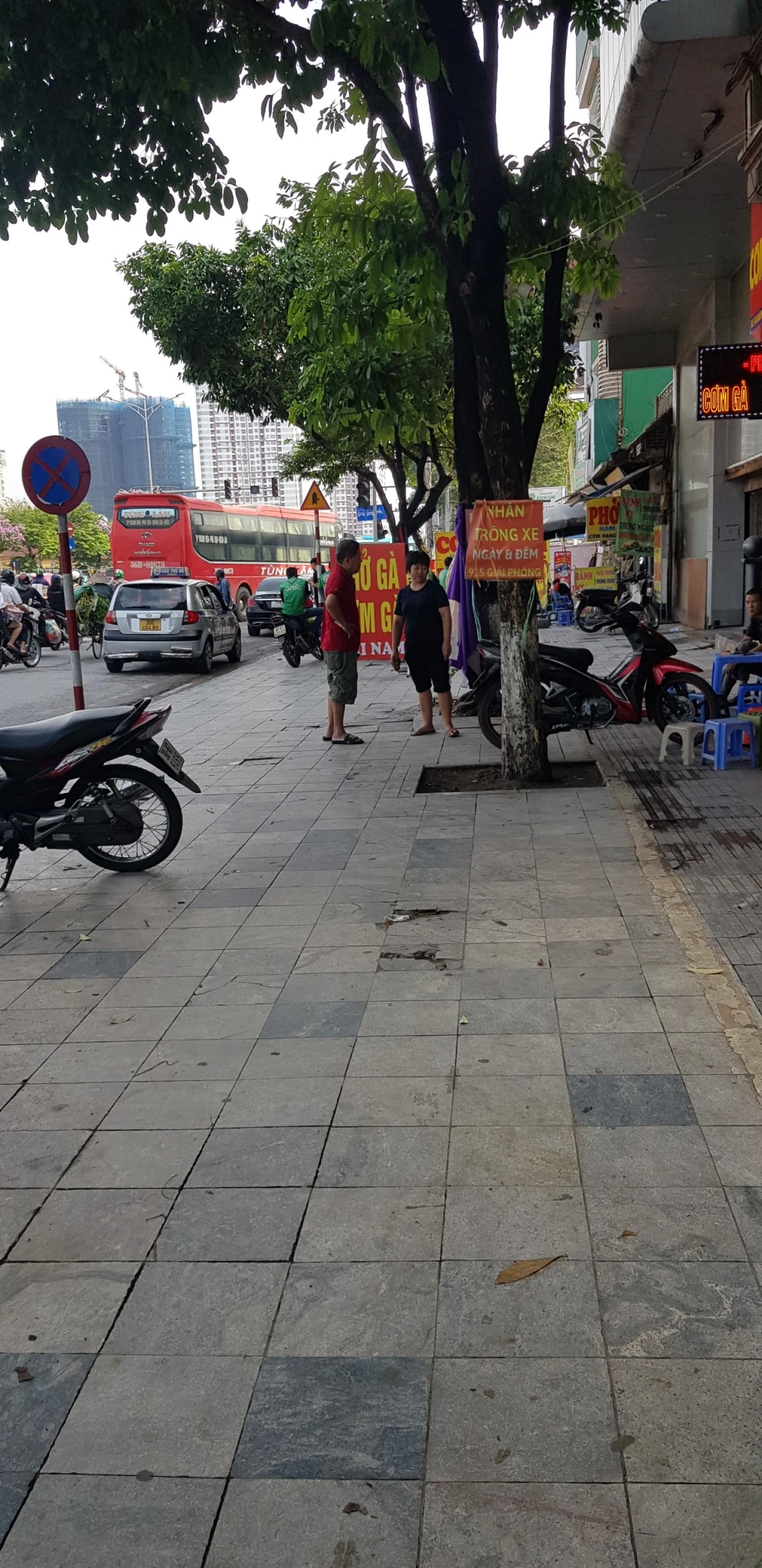 Tòa nhà 10 tầng phố Nguyên Trãi Thang Xuân 100 tỷ.