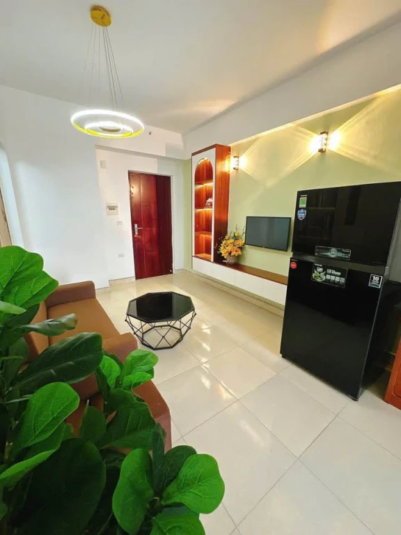 Chính chủ gửi bán căn cc Gia Thịnh Phát , ngay ngã tư đại học vinh . Gần tất cả các tiện ích : trường học , siêu thị , chợ ..,
