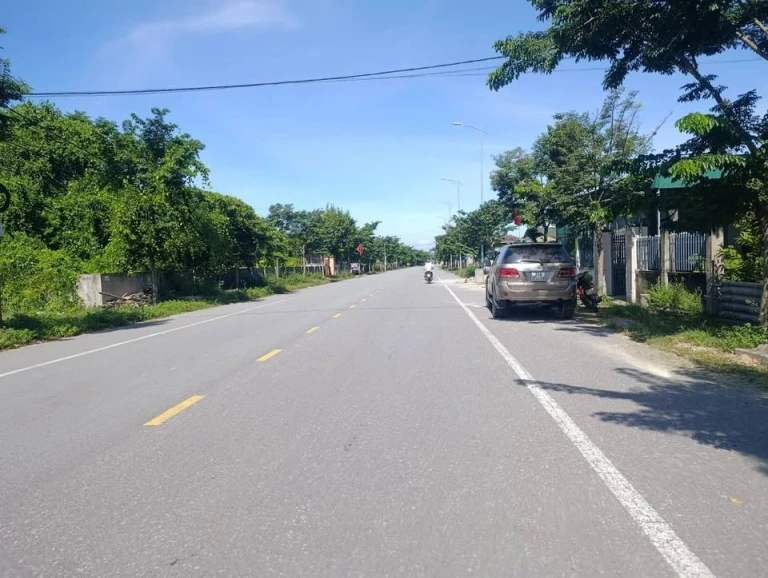 Bán đất mặt đường 19/8.