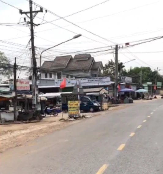 Đất thổ cư mặt tiền đường nhựa. view trực diện hồ long bình chill chill