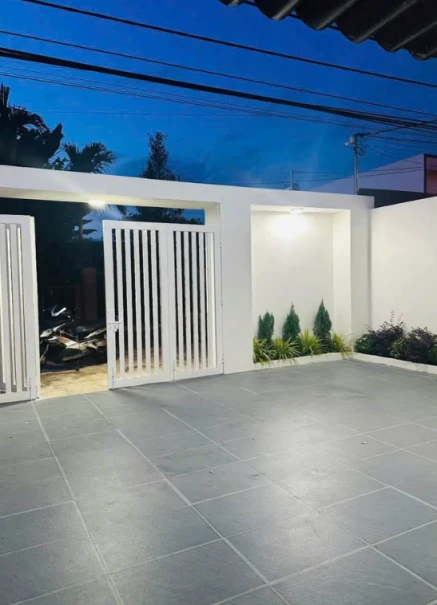 Bán nhà Mặt Tiền Kinh Doanh