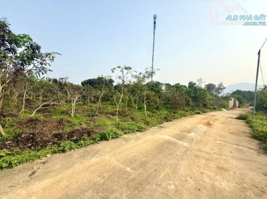 Bán lô 360m2, ngay gần Làng VH 54 dân tốc, Đại lộ Thăng Long - Hoà Lạc. Giá dưới 2tỷ