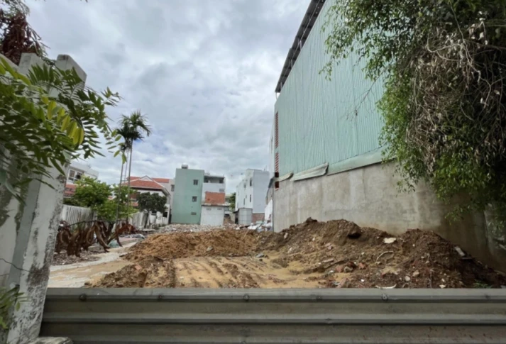 Bán đất mặt tiền 7m nở hậu 11m tặng dãy trọ 9 phòng dòng tiền 25tr/tháng, sát trục đường Thăng Long