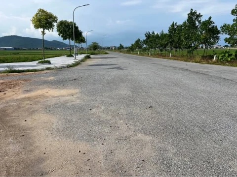 Chính chủ bán 2 lô đất liền kề mặt bằng 53, thôn xuân sơn, xã hoằng sơn hoằng hoá
