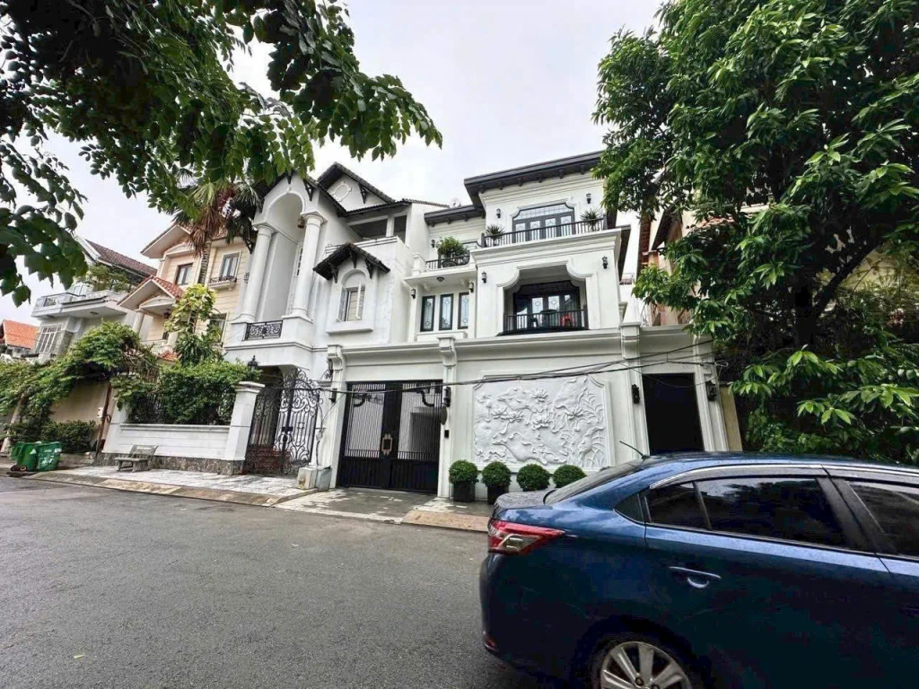 BÁN CĂN BIỆT THỰ HIỆN ĐẠI – 204 NGUYỄN VĂN HƯỞNG, THẢO ĐIỀN – Q2