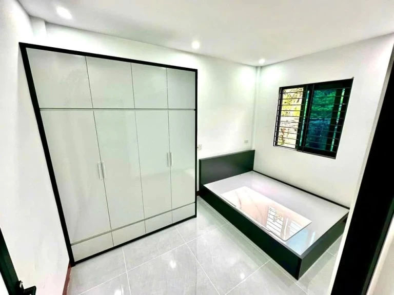 Gđ Anh chị xây BT cần bán nhà 2 tầng cực đẹp . Full nội thất. Gần BV Nhi, gần chợ hưng dũng…