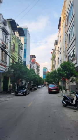 SIÊU PHẨM NHÀ ĐẸP PHÂN LÔ - Ô BÀN CỜ - KINH DOANH - CHỦ CẦN BÁN NHANH