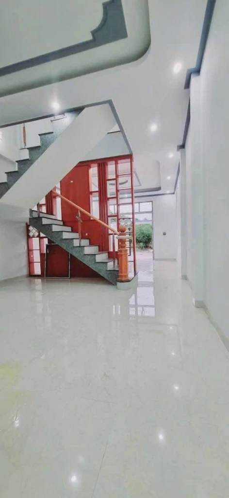 Cần bán căn nhà 1 trệt 1 lầu này gần chợ Thạnh Phú phường Tân Triều. Đi TP Biên Hoà