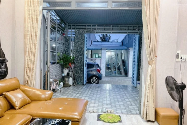 Bán nhà c4 ấp 8 An Phước, 1 sẹc Lô Hổ, 2 mặt đường trước sau, để lại nội thất, hướng Đông Nam