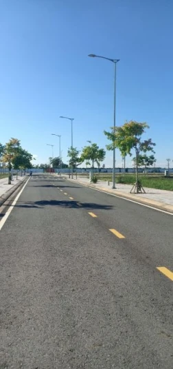 CẦN BÁN ĐẤT MẶT TIỀN THỔ CƯ SHR 5 x 25 TRUNG TÂM TPVỊ THANH TỈNH HẬU GIANG 750 TRIỆU