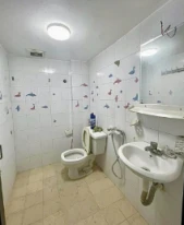 Cho thuê nhà phố - Đội Cấn- Ba Đình- Hà Nội  * Diện tích: 45M - 5 tầng . Lô góc 2 mặt tiền, thoáng sáng. Ngõ ô tô tránh