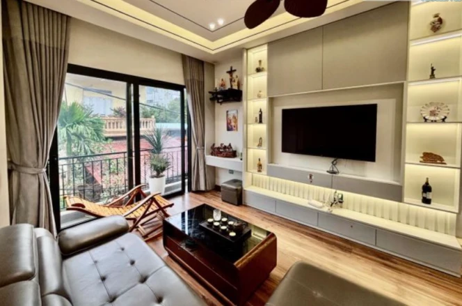 SIÊU PHẨM NGỌC THỤY - HÀNG XÓM KHAI SƠN CITY - GARA ÔTÔ - ÔTÔ TẢI ĐỖ CỬA - Ô CHỜ THANG