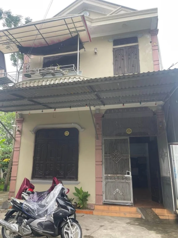 Bán nhà 2 tầng , lô góc , Phường Thành Vinh ( Đông Vĩnh ) . Sát trường học .