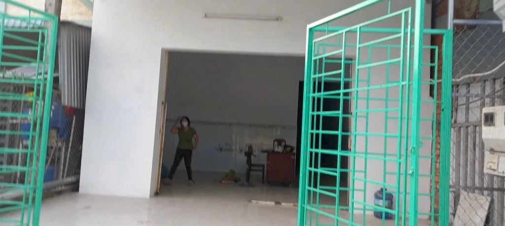 CHO THUÊ NHÀ MẶT TIỀN ĐƯỜNG PHAN VĂN ĐÁNG, P.9, VĨNH LONG - MỚI XÂY 100%, ĐỦ NỘI THẤT, GIÁ 5.5 TRIỆU/THÁNG