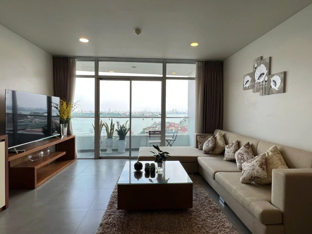 Cho thuê căn hộ cao cấp - View trực diện Hồ Tây - dự án Watermark 395 Lạc Long Quân