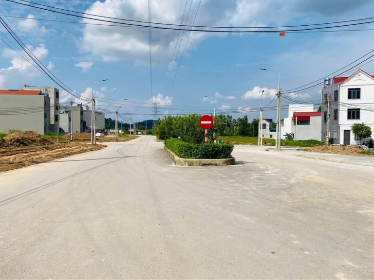 KHU HOA ANH ĐÀO HẠ TẦNG THI CÔNG NHANH CHÓNG  GIÁ ĐẤT CHUẨN BỊ NHẢY VỌT