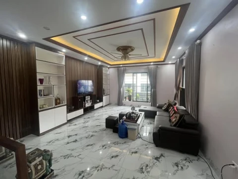 Nhà 4,5 tầng APEC tìm chủ mới