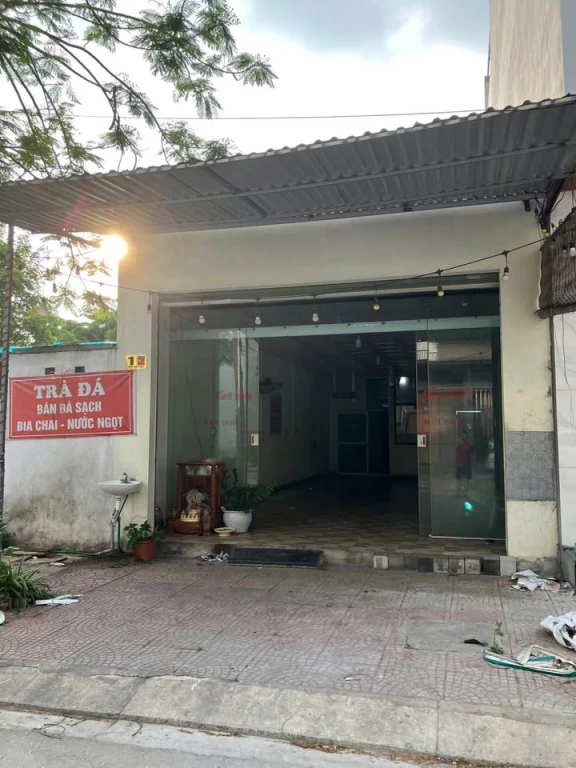 Vị trí đẹp , đầu đường đối diện công viên luôn. số 1 phạm ngọc thạch MAI PHA, ngay cầu 17/10 : Nhà cấp 4 mặt đường, diện tích 5x15m: