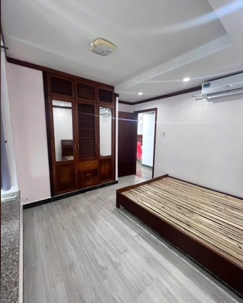 Cho thuê chung cư Hagl BLock B 33 Nguyễn Công Trứ