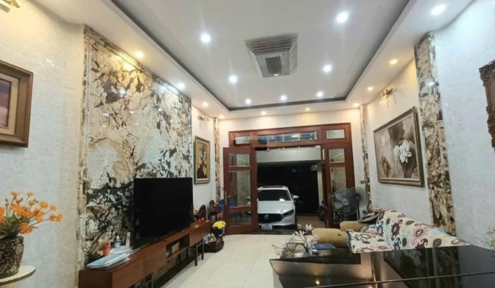 Bán nhà thuộc phố lê trọng tấn, 98m2 giá 27.5 tỷ, gara ô tô, phân lô quân đội