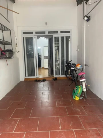 NHÀ CẤP 4 TP.TH – Ô TÔ NGỦ TRONG NHÀ