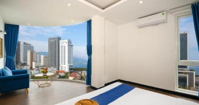 Bán nhanh khách sạn 2 mặt tiền đường hồ nghinh- vị trí đẹp biển mỹ khê
