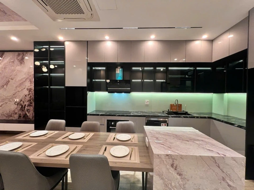 Săn nhà giá rẻ Thạch Bàn,60M,8 tầng gara ô tô,duplex full nội thất,KD,Hơn 18 tỷ