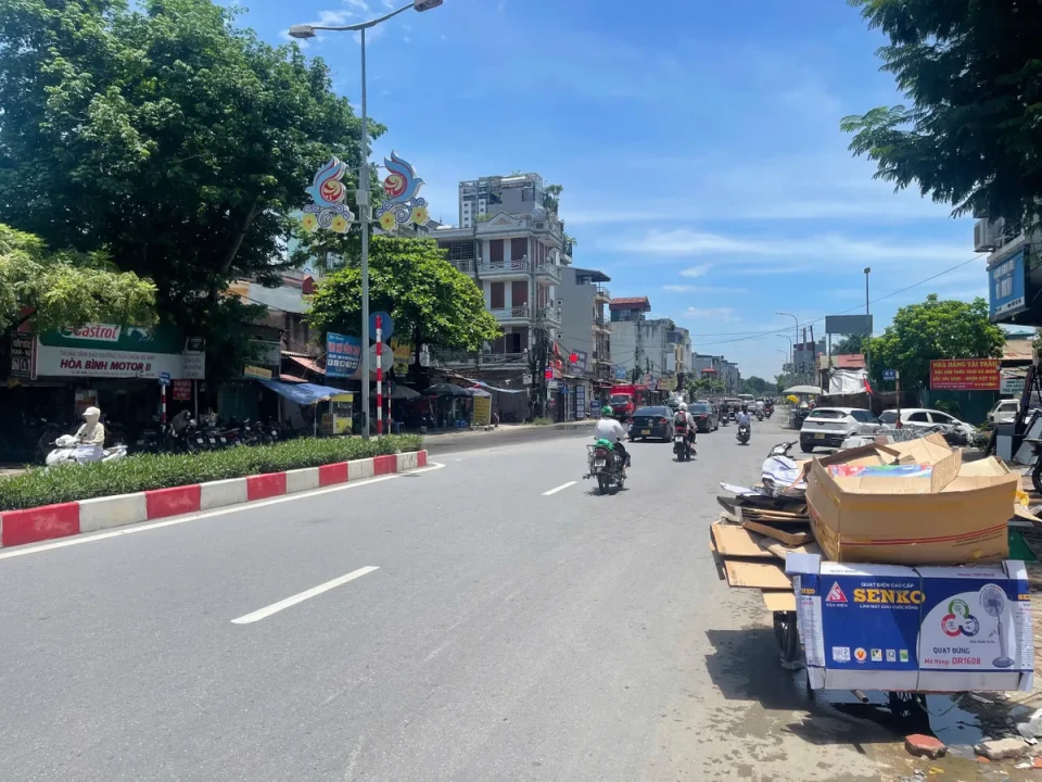 BÁN NHÀ MẶT PHỐ VẠN PHÚC 82MX7 TẦNG THANG MÁY, KINH DOANH VĂN PHÒNG, VỈA HÈ RỘNG GIÁ 42 TỶ.