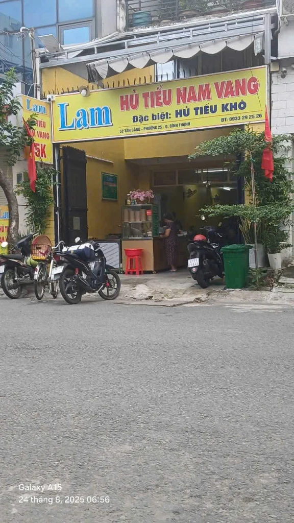 Bình Thạnh ! Cho thuê mặt bằng, diện tích 70m2 ( sảnh 4m x 12m , sân 5m x 5m ) Tel : Lam 09379139 … chính chủ