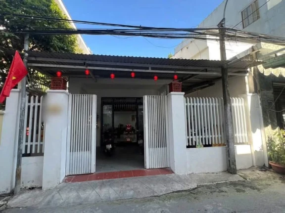 Căn nhà Mặt Tiền Đường Tân Hiệp 4 hóc môn