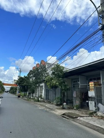 CHO THUÊ NHÀ NGUYÊN CĂN 2,5 củ/ tháng