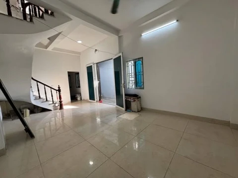 Mình cần cho thuê nhà ở xóm 3, La Tinh, Hà Đông