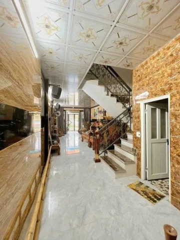 Chuyển nhượng căn nhà đẹp ngay cầu vượt phú sơn