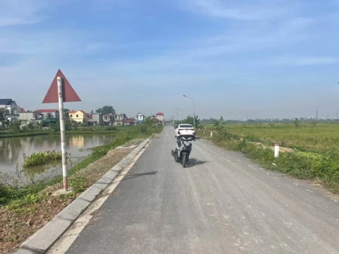 BÁN LÔ ĐẤT 2 MẶT TIỀN - KHU ĐẤU GIÁ NHẤT TRÌ TIÊN NỘI