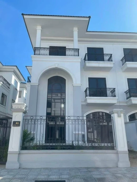 Cần bán biệt thự song lập view sông tự nhiên, view công viên