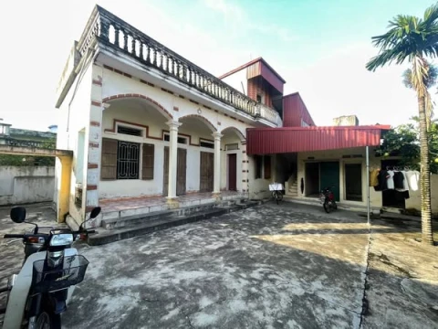 Em còn căn nhà 230m .tại mã mão ngọc sơn ngõ xe máy.