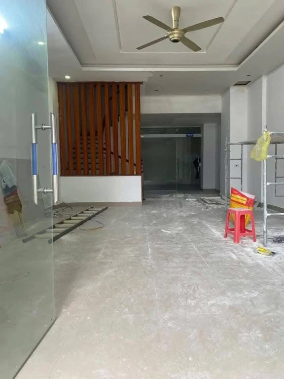 Cho thuê 3 tầng đg 72m