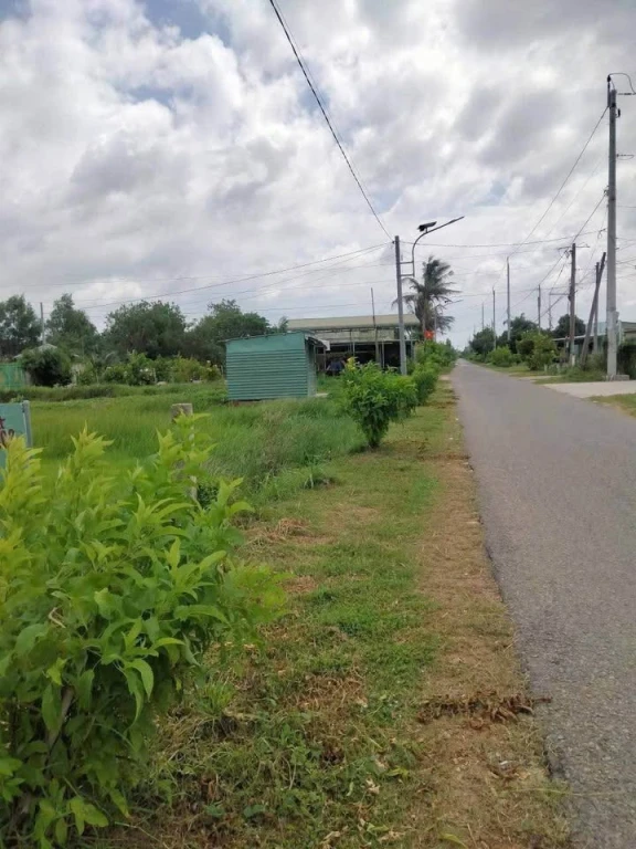 Bán đất mặt tiền đường nhựa Hàm liêm. Cách ubnn xã và trường học+ chợ chỉ 500m