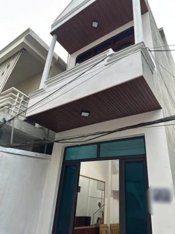Chính chủ Bán căn nhà 2 tầng 2 mặt Tiền phường Trường Thi