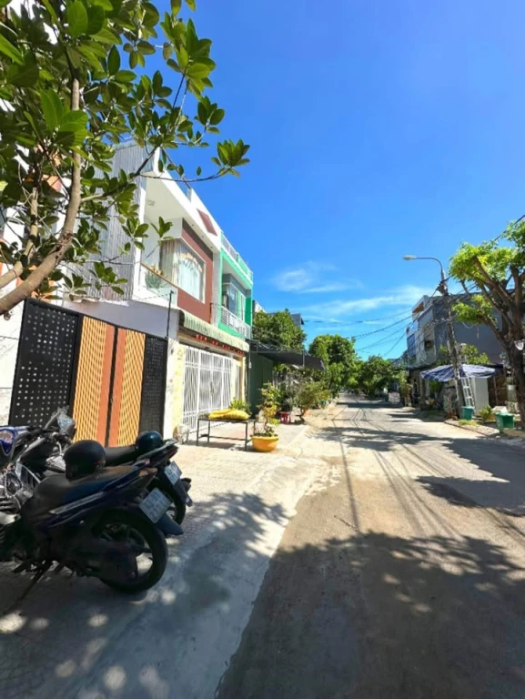 BÁN NHÀ 3 TẦNG MỚI - HÒA XUÂN – SONG SONG PHẠM HÙNG